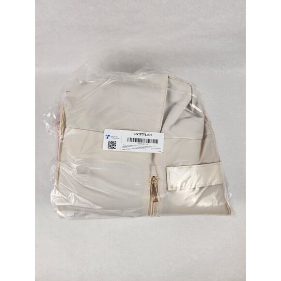 Carry On Weekender Bag w/ Shoe Compartment Airlines Approved 18x14x8 - Picture 2 of 9